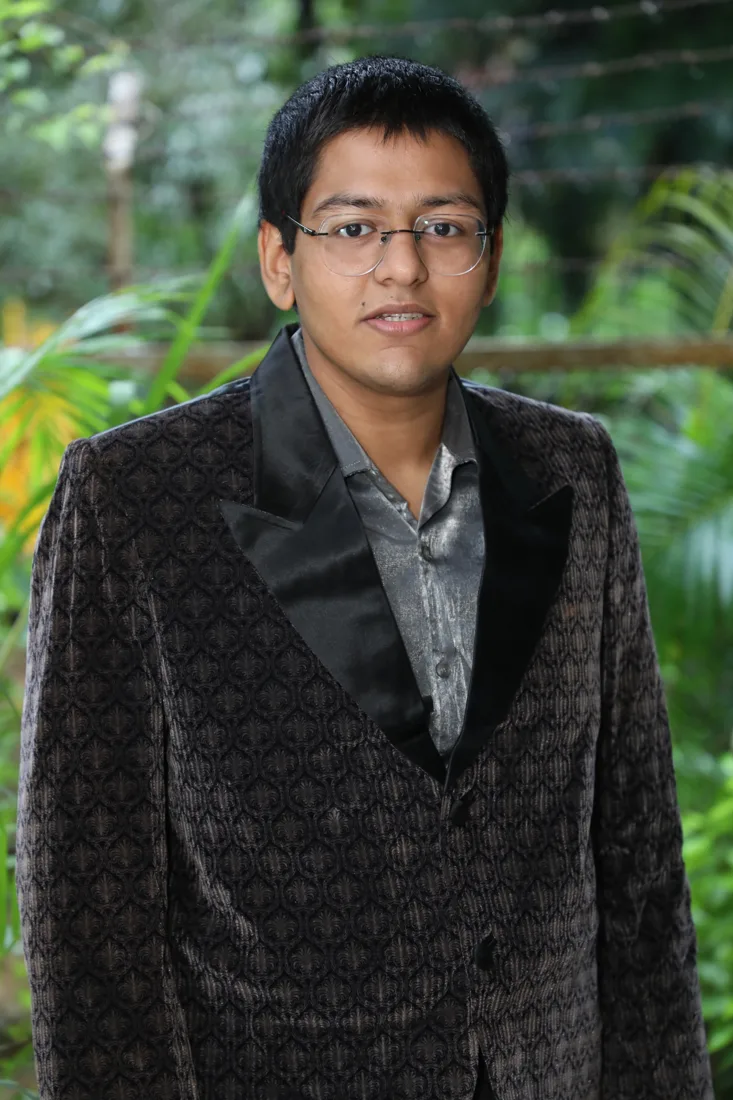 Rtr. Daksh Savla